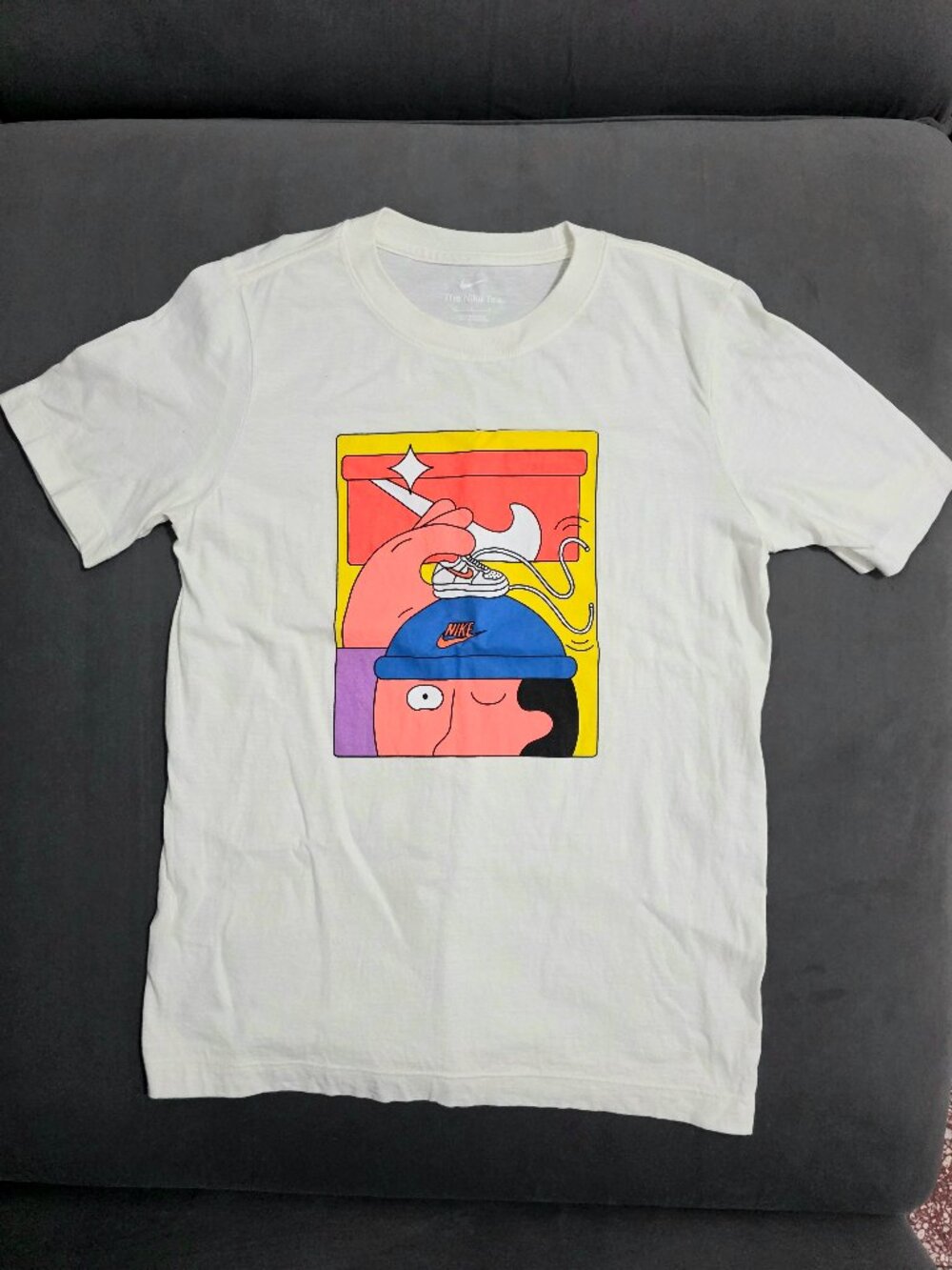Nike Boys Graphic Tee - Size L - Off-White - Excellent Condition
